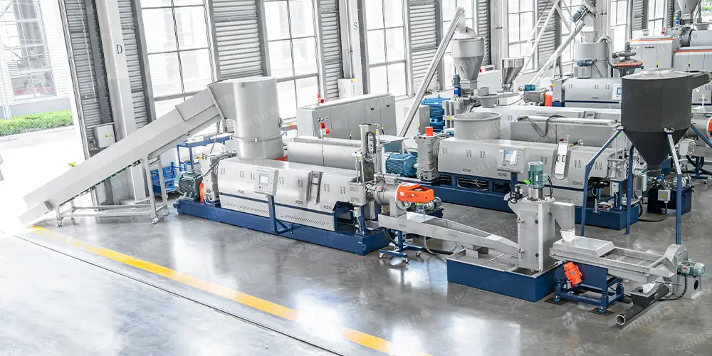 如何选择塑料造粒机？单阶、双阶及不同切粒方式