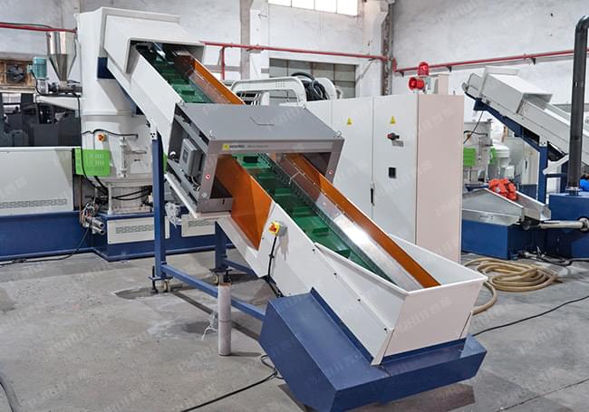 PET面料造粒挤出设备 PET面料造粒挤出设备