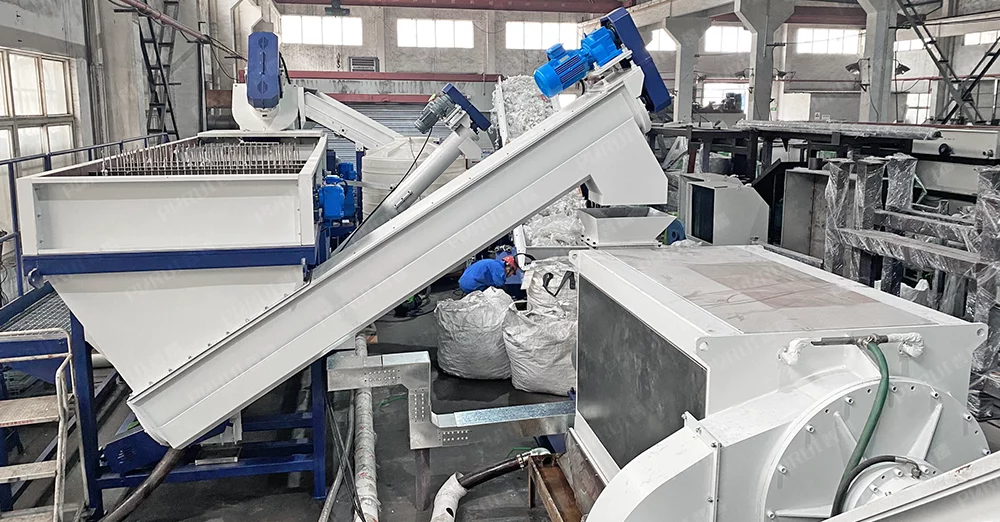 普瑞机械是专业生产PE塑料袋回收清洗线的制造厂家,用于回收PE、HDPE、LDPE塑料袋和薄膜等,全自动操作、生产效率高、清洗效果好。 普瑞机械是专业生产PE塑料袋回收清洗线的制造厂家,用于回收PE、HDPE、LDPE塑料袋和薄膜等,全自动操作、生产效率高、清洗效果好。